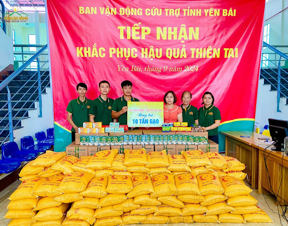 Ban vận động cứu trợ tỉnh Yên Bái tiếp nhận ủng hộ khắc phục hậu quả bão số 3 từ chùa Ba Vàng