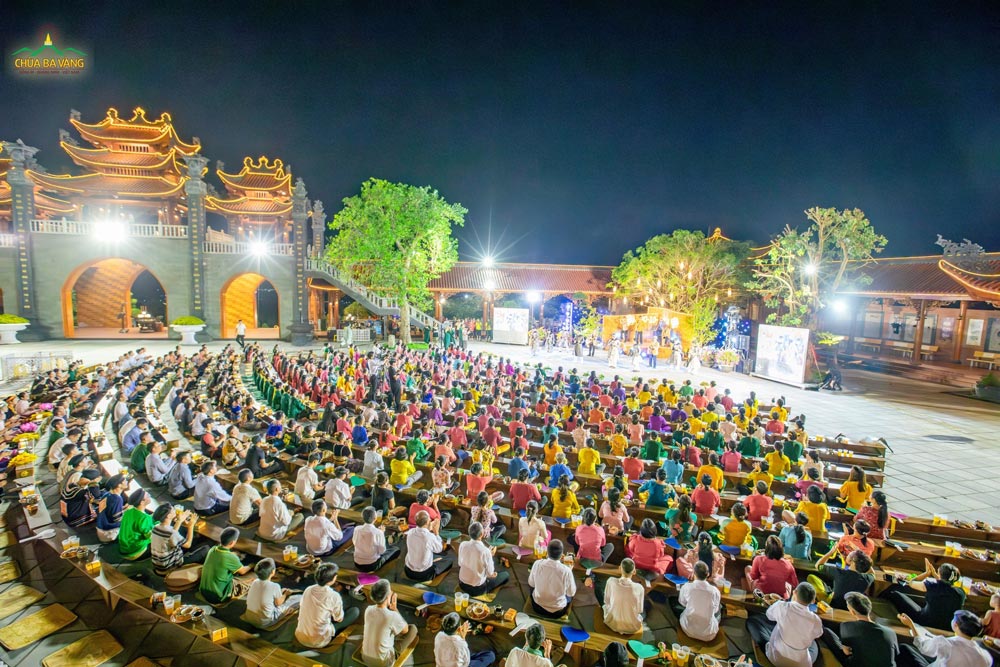 Đêm liên hoan văn nghệ chào mừng ngày Phụ nữ Việt Nam đầy niêm vui và sự hứng khởi