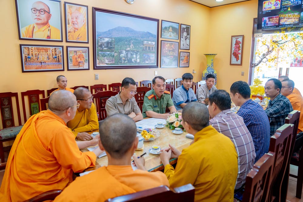 Chùa Ba Vàng đón tiếp đoàn khảo sát thí điểm xây dựng mô hình “Toàn dân bảo vệ an ninh Tổ quốc” trong Phật giáo