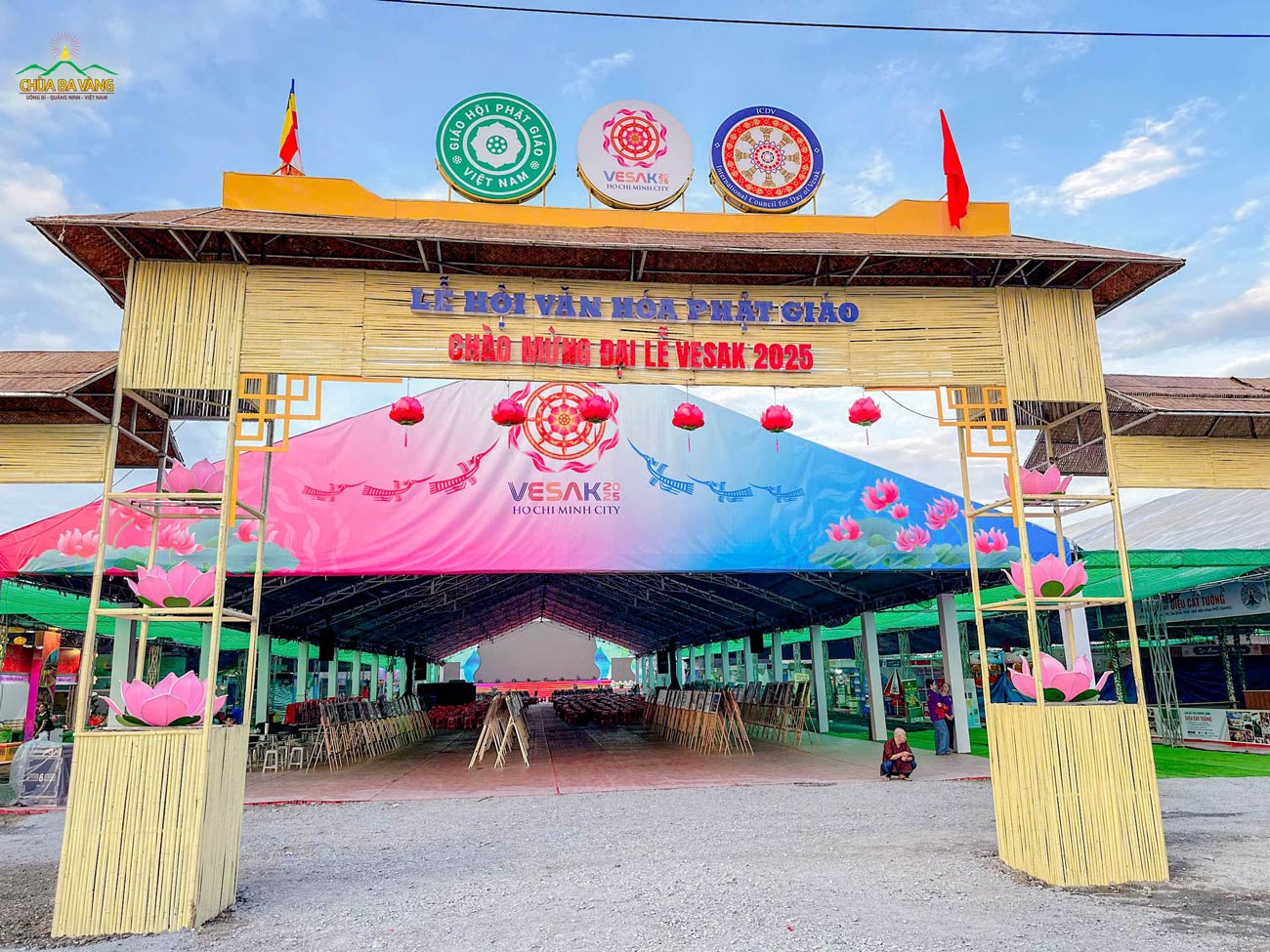 Lễ hội Văn hóa Phật giáo Vesak 2025 quy tụ nhiều hoạt động ý nghĩa như chương trình nghệ thuật Phật giáo, triển lãm, không gian văn hóa Phật giáo cùng các gian hàng giới thiệu sản phẩm văn hóa tâm linh