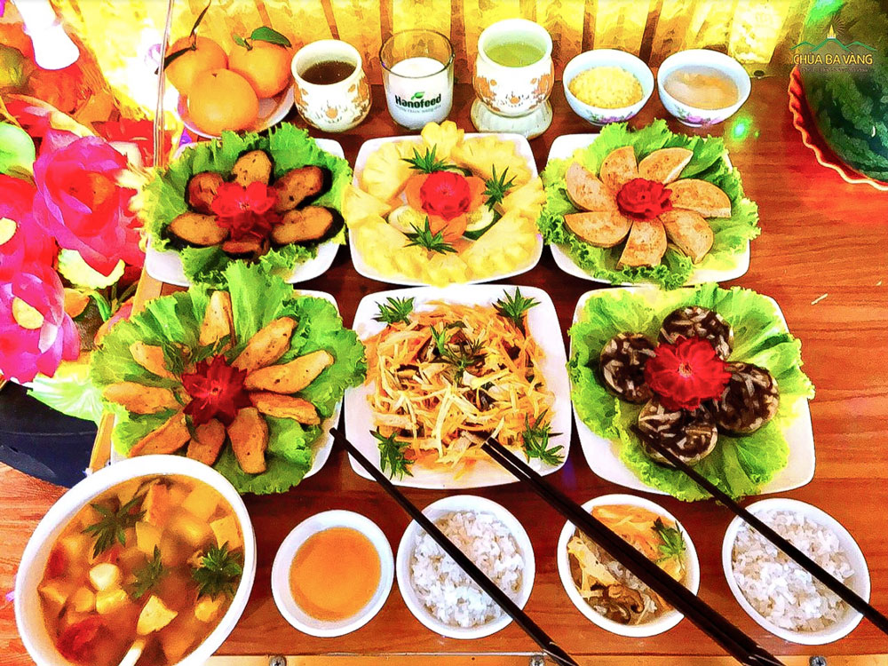 Mâm cúng được bày trí đẹp mắt