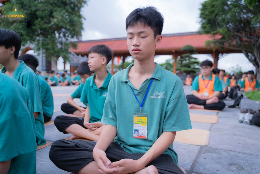 Những phút giây lắng đọng
