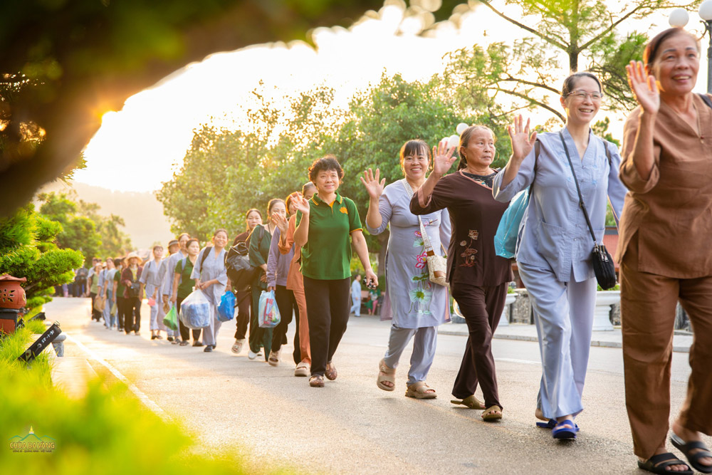 Xin chào mọi người nhé!