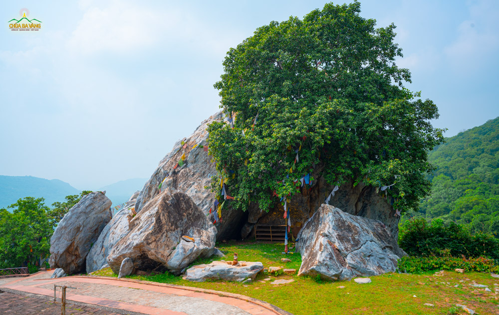 Hang thất của Tôn giả Đại Ca Diếp