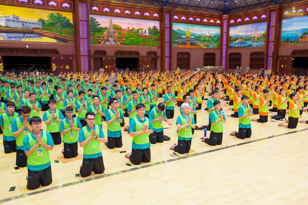 Các bạn cùng tham gia thời khóa tu tập Phật Pháp, khai mở trí tuệ, tập xoay lại nội tâm