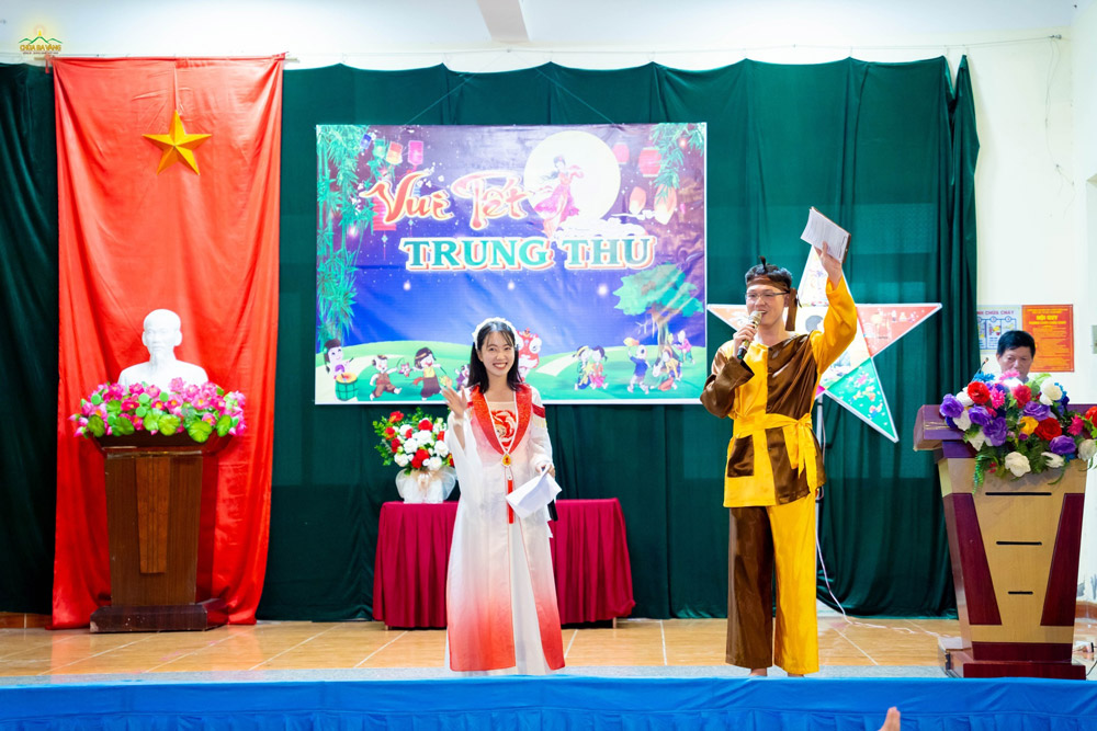 Ai vui Trung thu cùng chú Cuội, chị Hằng nào!