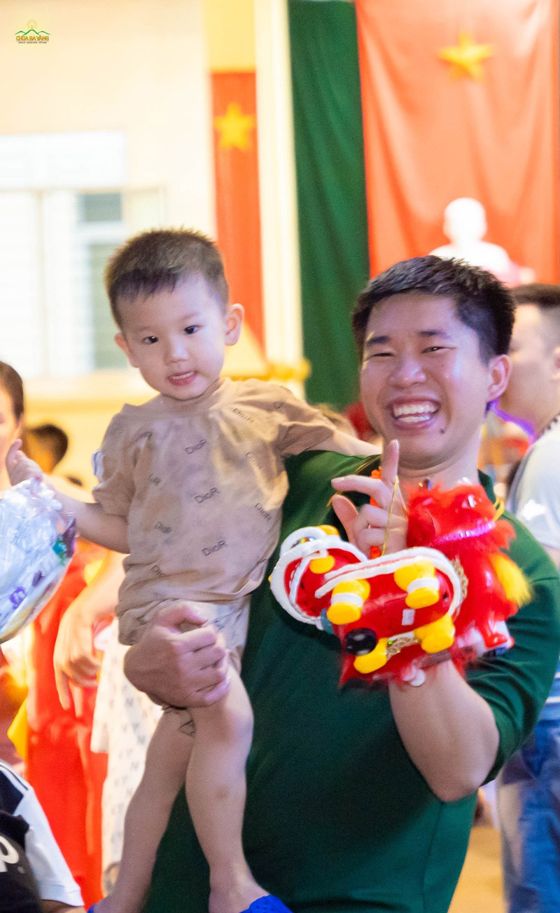 Không khí hân hoan mừng vui đón Tết Trung thu