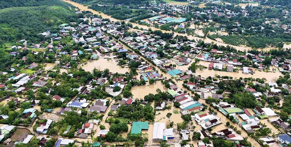 Nhiều tỉnh thành bị ngập lụt diện rộng do bão lũ gây ra.
