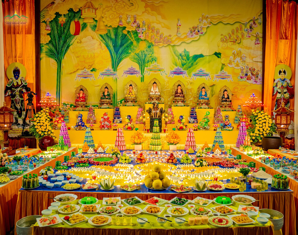 Đàn chẩn tế cầu siêu được bày trí tố hảo, trang nghiêm