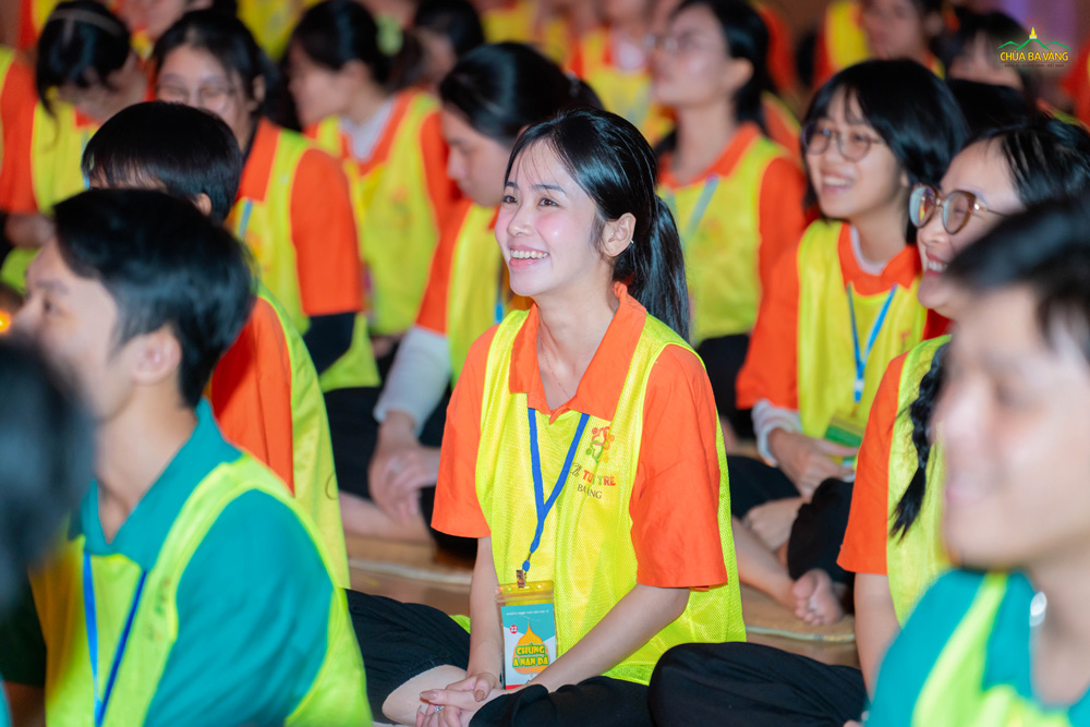 Những nụ cười hạnh phúc trong buổi tâm sự