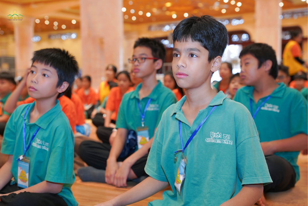 clb-la-hau-la-khoa-tu-t11 (9)