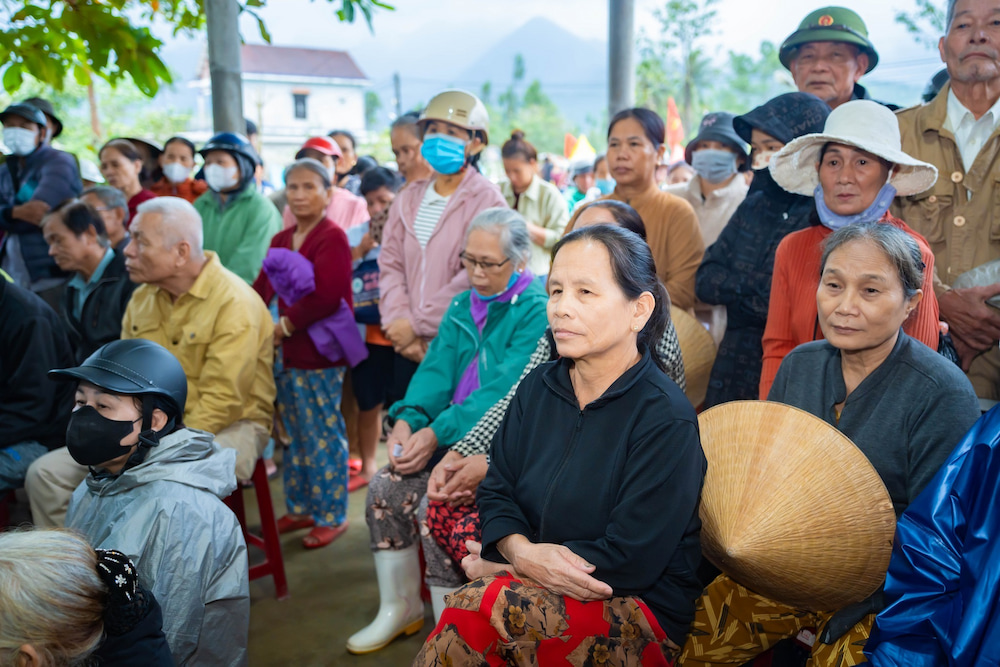 chua-ba-vang-tu-thien-mien-trung (11)