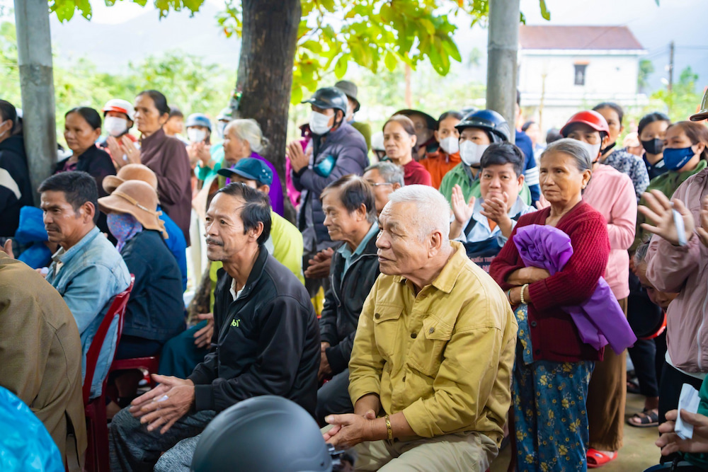 chua-ba-vang-tu-thien-mien-trung (35)