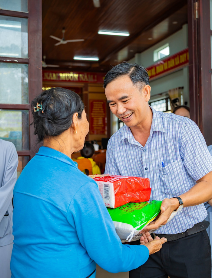 chua-ba-vang-tu-thien-mien-trung (7)