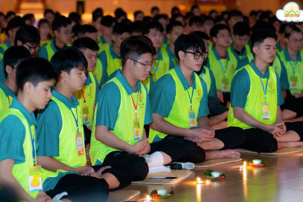 Thực tập thiền sẽ giúp phát sinh tâm tinh tấn, kiểm soát được cảm xúc