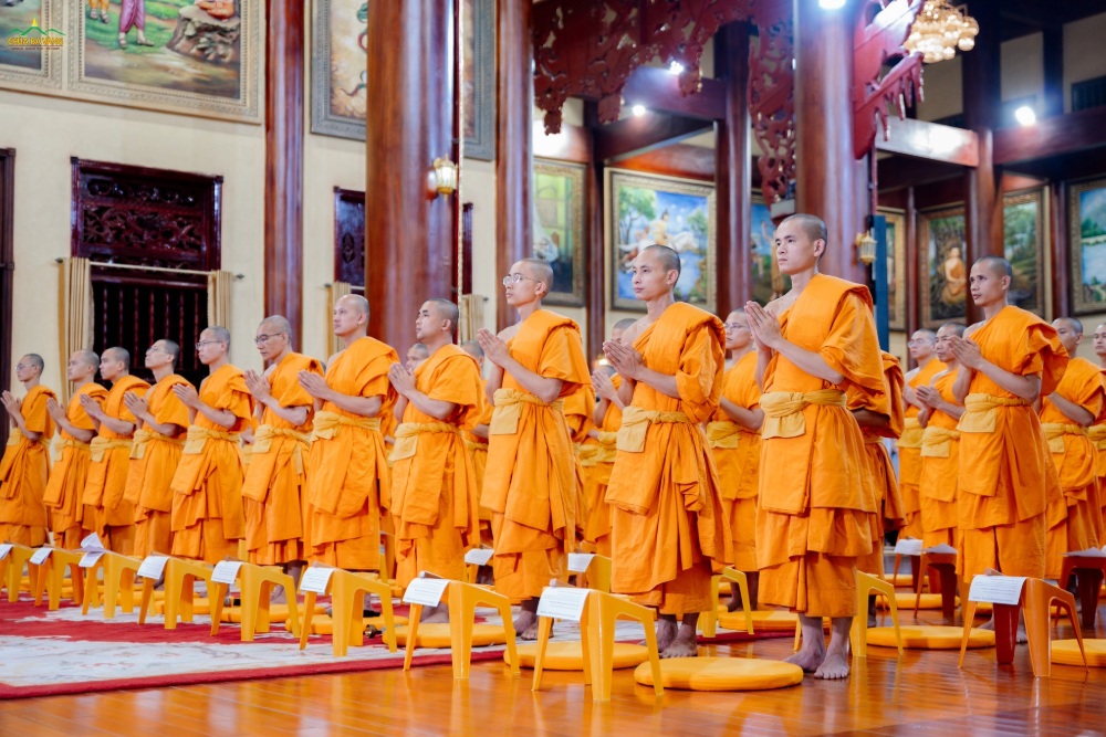 An cư kiết hạ là thời gian chư Tăng vân tập về một nơi, cùng nhau thúc liễm thân tâm và trau dồi giới đức