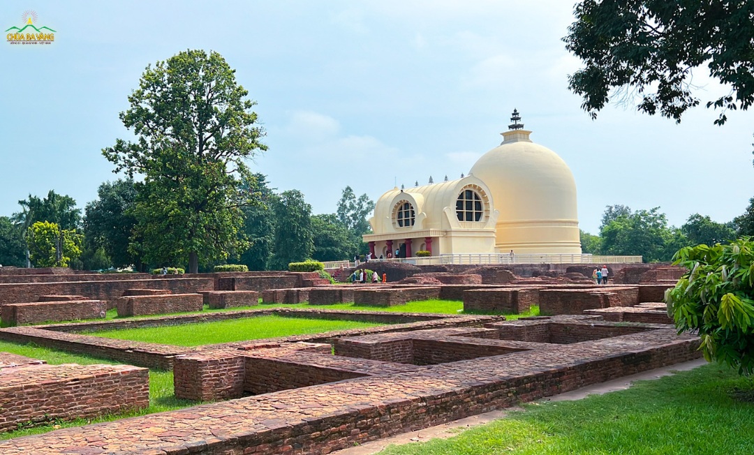 Đền Đại Niết Bàn - Thánh địa Phật giáo gắn liền với sự kiện Đức Phật nhập Niết bàn  