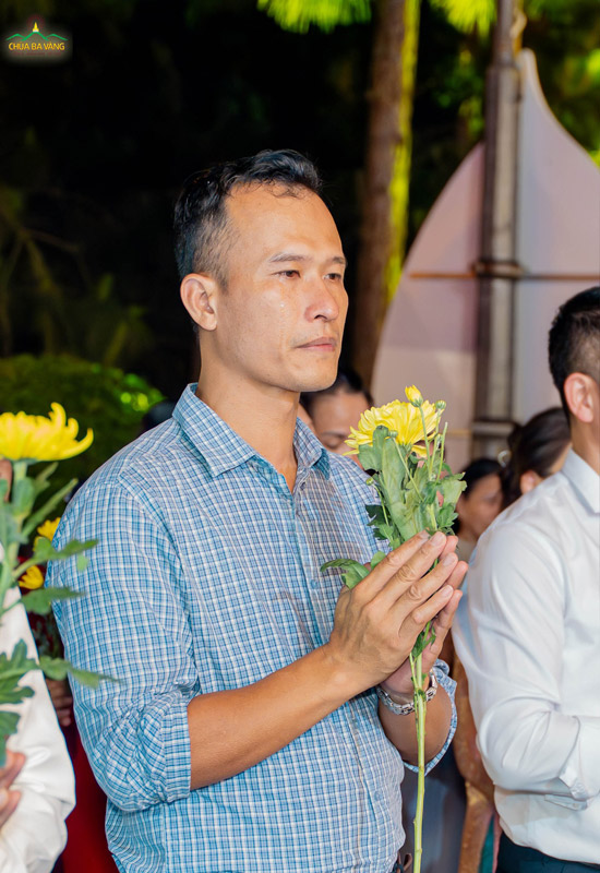 Trái tim mỗi người con Phật đều rưng rưng niềm xúc động, tiếc thương và kính nhớ khôn nguôi trong ngày tưởng niệm Đức Thế Tôn vắng bóng ở thế gian