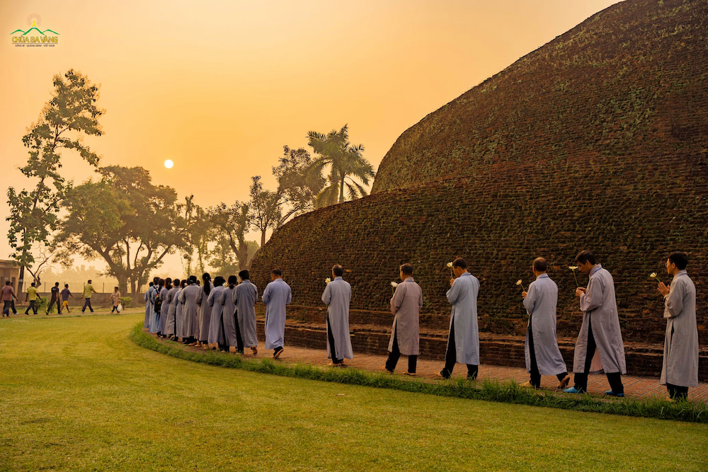 Tâm tôn kính Thánh tích Đức Phật sẽ sinh ra phúc báu tốt đẹp (ảnh minh họa)