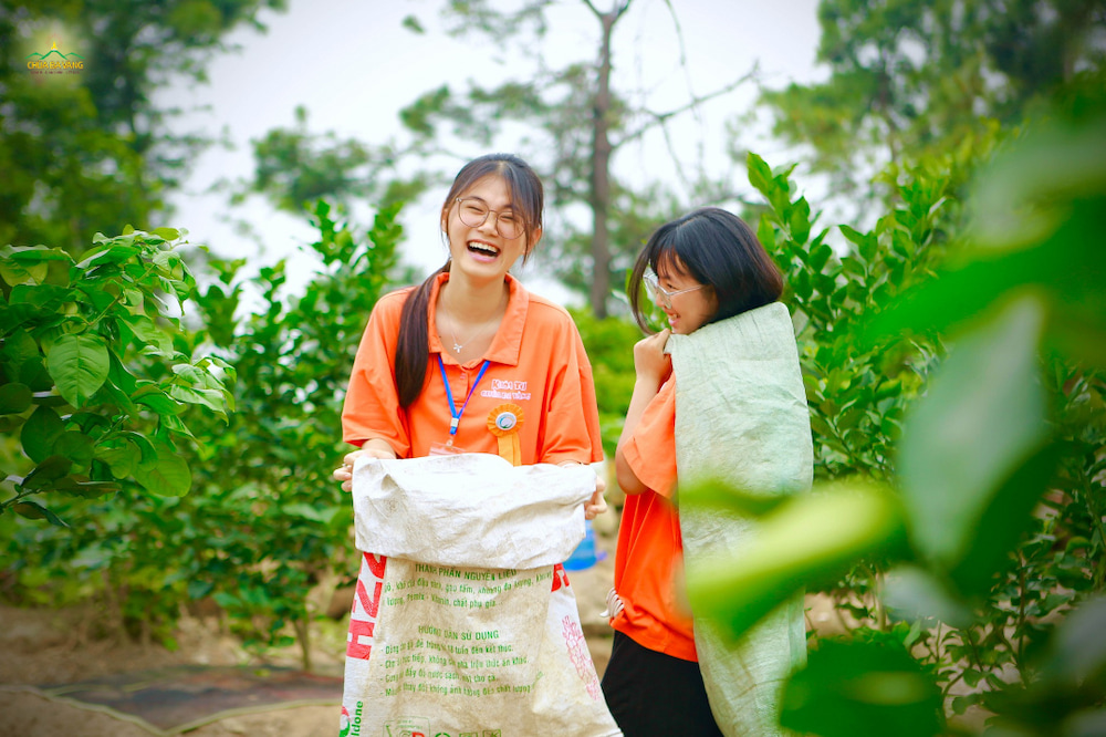 La-hau-la-khoa-tu-thang-4 (11)