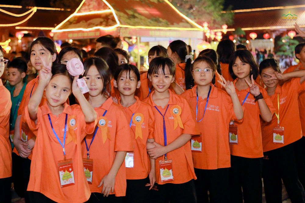 La-hau-la-khoa-tu-thang-4 (16)