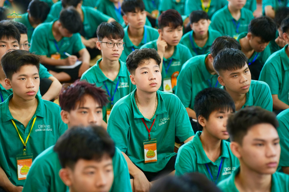 La-hau-la-khoa-tu-thang-4 (3)