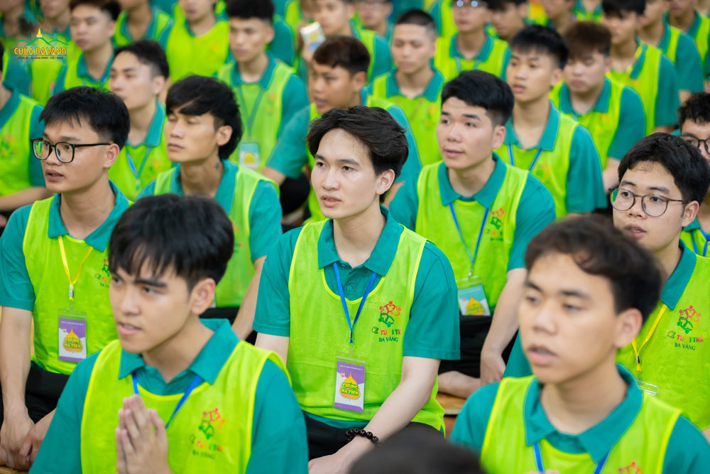 Các bạn cùng tham gia thời khóa tu tập Phật Pháp, khai mở trí tuệ, tập xoay lại nội tâm