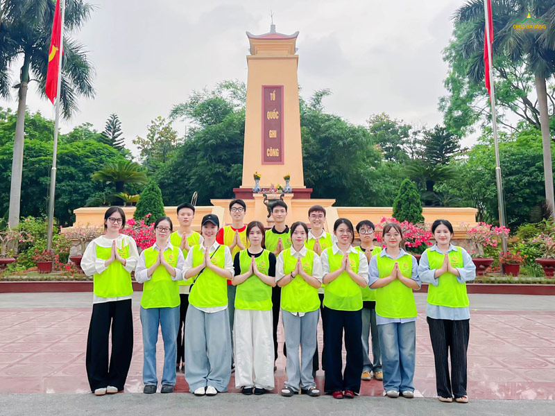 Tuổi trẻ chúng con mãi khắc ghi công ơn của các Anh hùng liệt sĩ