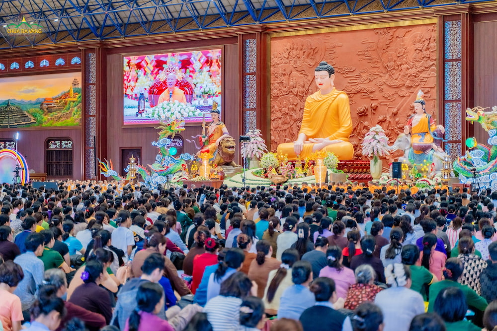 Người xa lìa tà kiến phải nhất tâm nương tựa Tam Bảo (ảnh minh hoạ)