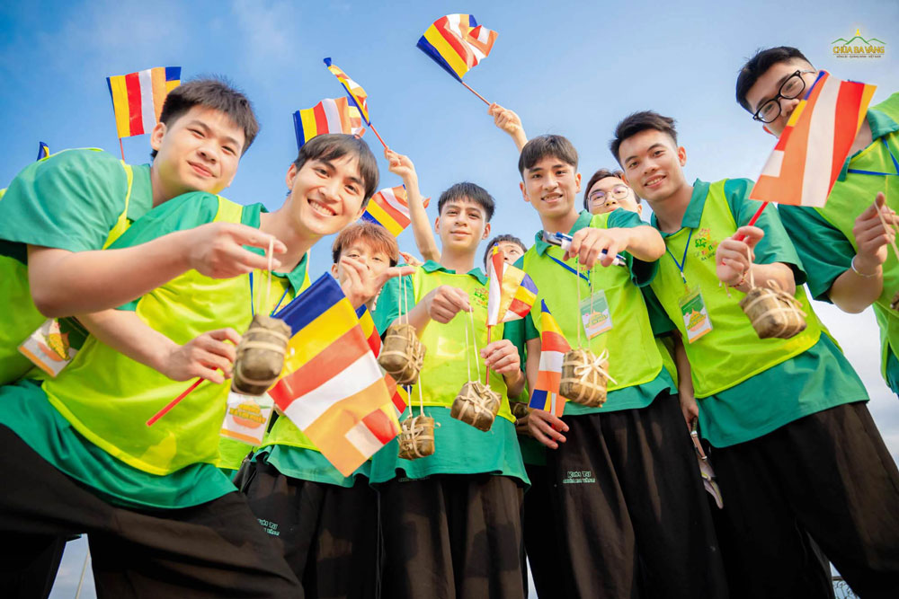 Hẹn mọi người về Nhà lớn đón Tết Phật đản vào cuối tuần này nhé!