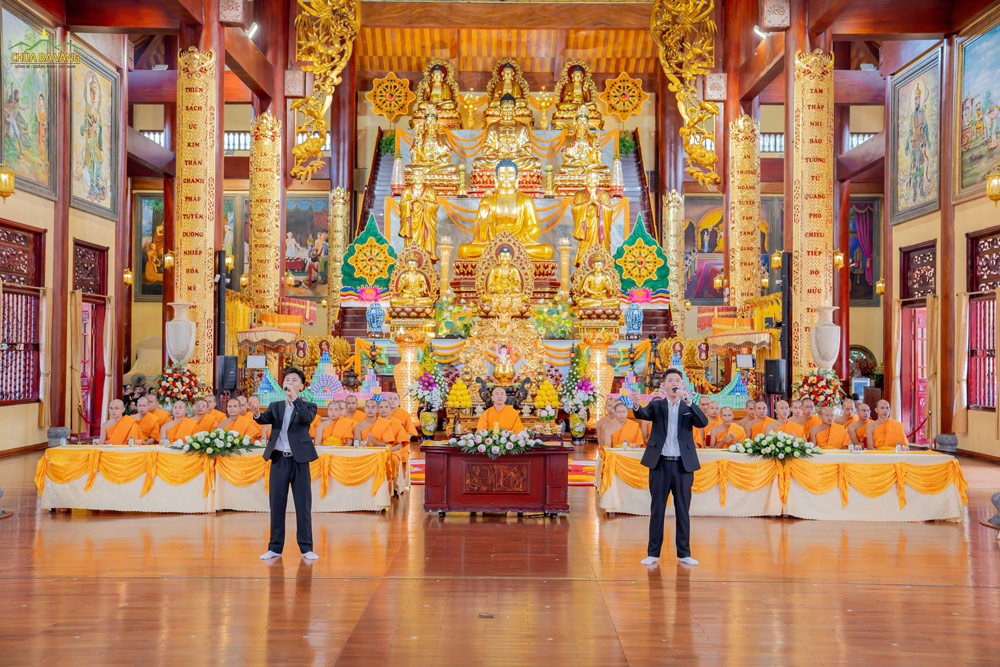 Qua những ca từ ý nghĩa và sâu sắc, hai nhạc phẩm “Vì hạnh phúc chúng sinh hãy phát tâm Bồ đề” và “Ta là ai” đã chạm đến trái tim người nghe, giúp mỗi người thêm thấm thía về sự vô thường, giả tạm của thế gian, từ đó dũng mãnh phát khởi tâm Bồ đề và giữ vững tâm nguyện ấy, không thoái chuyển trên hành trình tu tập