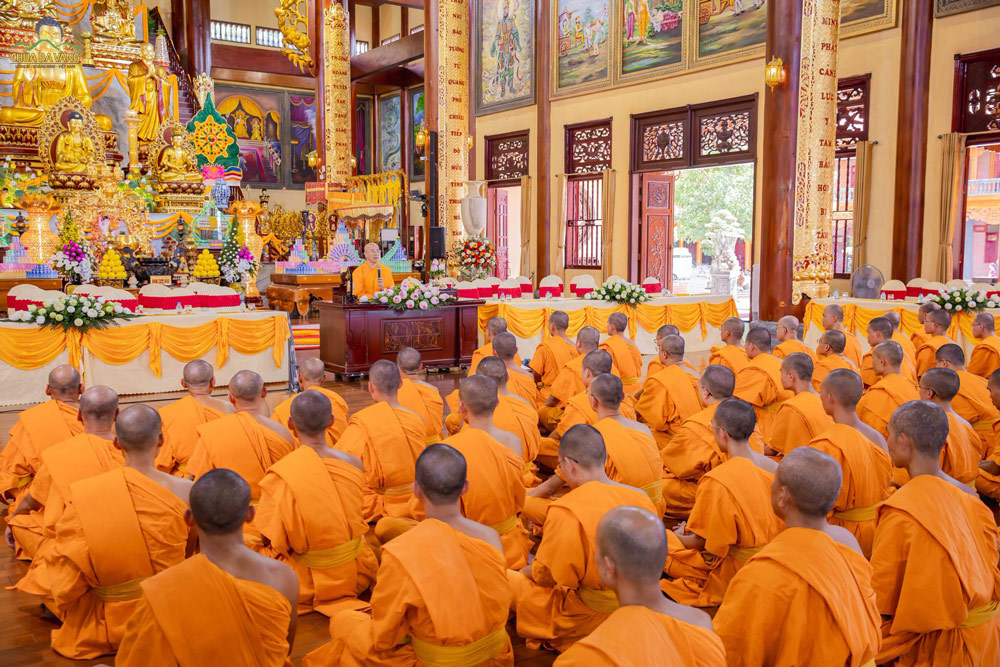 Sau khi phát nguyện Bồ đề, Sư Phụ mong mỏi đại chúng thành tựu được một niệm chân thật trong các phát nguyện. Đồng thời, Sư Phụ giao công hạnh để chư Tăng Ni, Phật tử thực hành để giữ gìn tâm Bồ đề cao quý