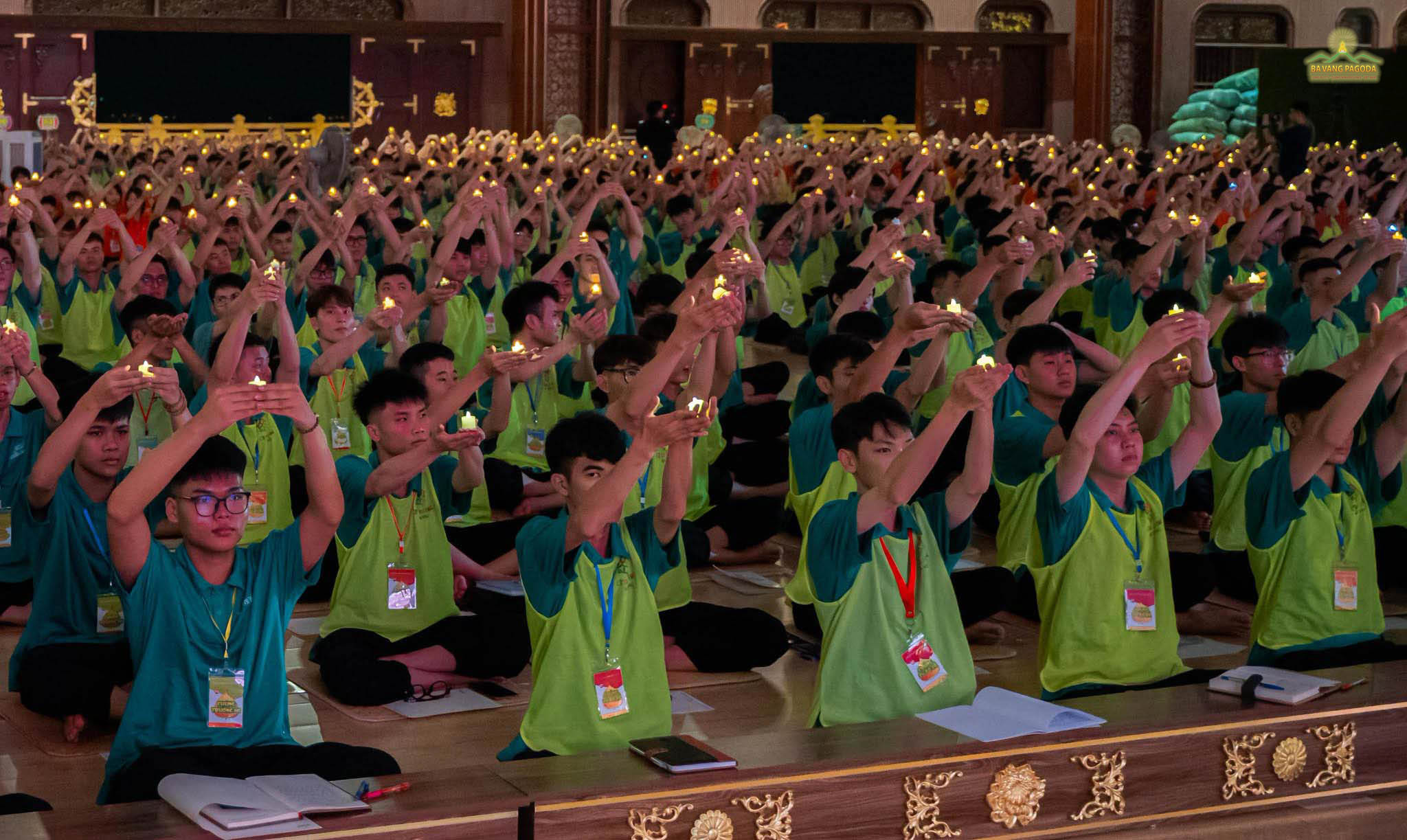 Cùng thắp lên những ánh nến tri ân, gửi gắm tình yêu thương và lòng biết ơn đến hai đấng sinh thành
