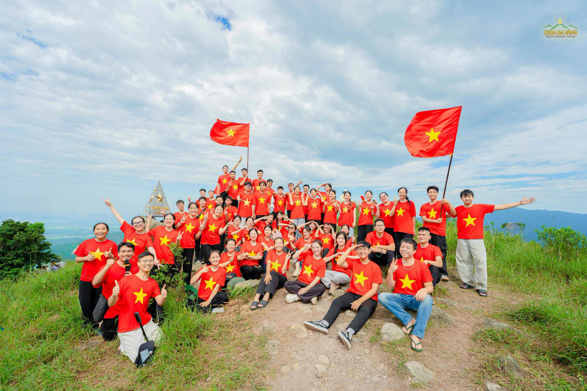 Cùng lưu giữ những khoảnh khắc đáng nhớ tại núi Thành Đẳng!