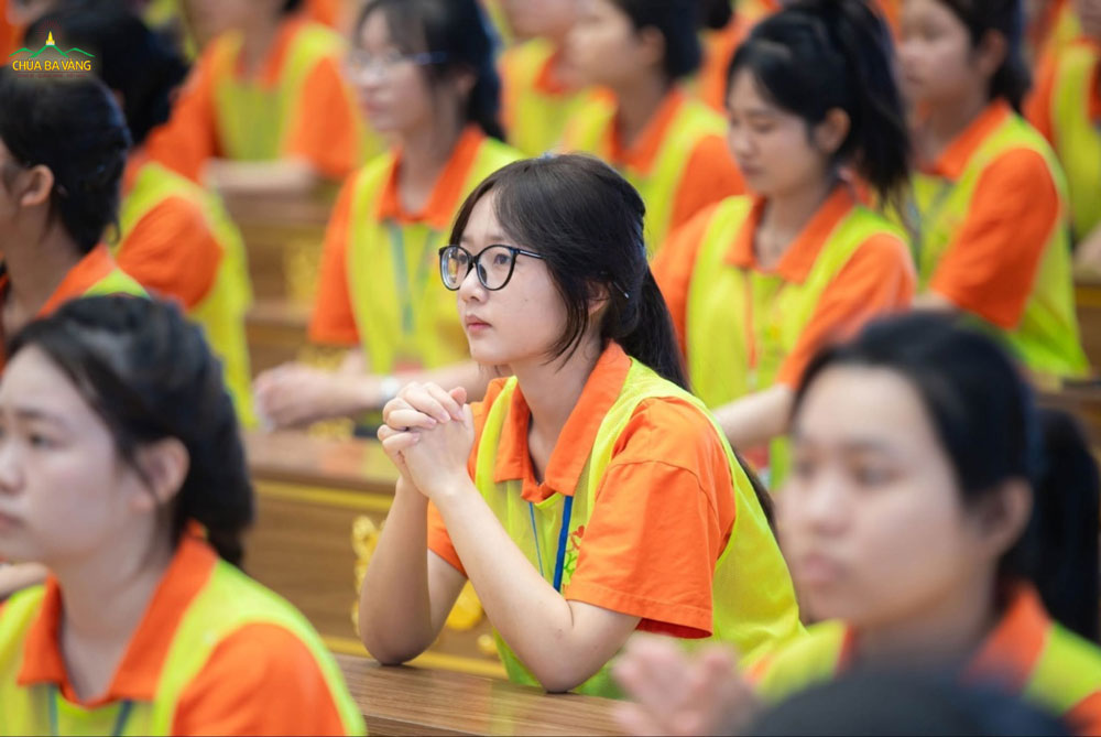 Sau khi nghe Pháp, chúng ta nên tư duy, thẩm sát và nghiền ngẫm kỹ lưỡng điều được nghe (ảnh minh hoạ)