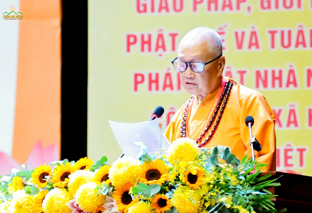 Phát biểu khai mạc Đại hội, Hòa thượng Thích Tánh Nhiếp - Trưởng Ban Trị sự kiêm Trưởng Ban Tăng sự GHPGVN tỉnh Quảng Trị đọc khái quát quá trình phát triển của Phật giáo tỉnh nhà trong bối cảnh tỉnh Quảng Trị mới sau sắp xếp đơn vị hành chính
