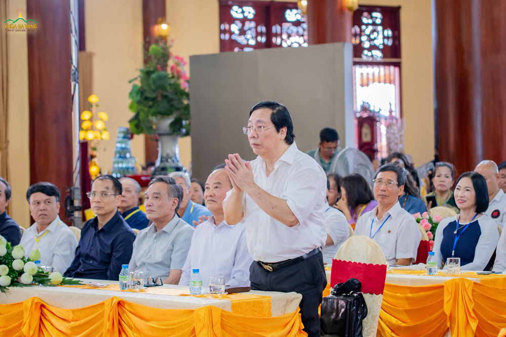 Đại sứ Nguyễn Thanh Sơn - nguyên Thứ trưởng Bộ Ngoại giao, nguyên Chủ nhiệm Ủy ban Nhà nước về người Việt Nam ở nước ngoài, nguyên Đại sứ Đặc mệnh toàn quyền Việt Nam tại Liên bang Nga tham dự chương trình