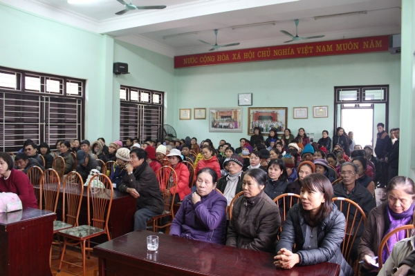 Các hộ nghèo, các gia đình có hoàn cảnh khó khăn của gần 20 phường, xã thành phố Hạ Long.