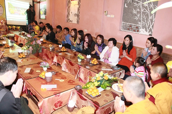 Chư Tăng chùa Ba Vàng đã đến tham dự và chứng minh lễ kỷ niệm 3 năm thành lập clb Thiện Nguyện Tuệ Tâm.