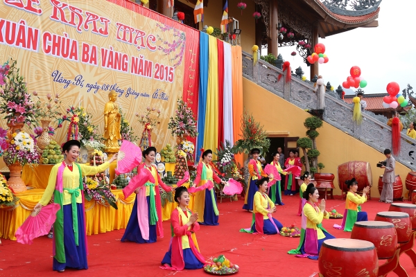 Đoàn hát chèo tỉnh Nam Định.