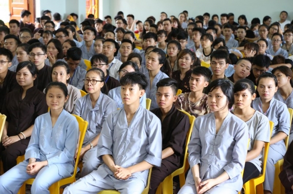 Hơn 400 bạn khóa sinh đã vân tập về chùa tham dự khóa tu mùa hè.