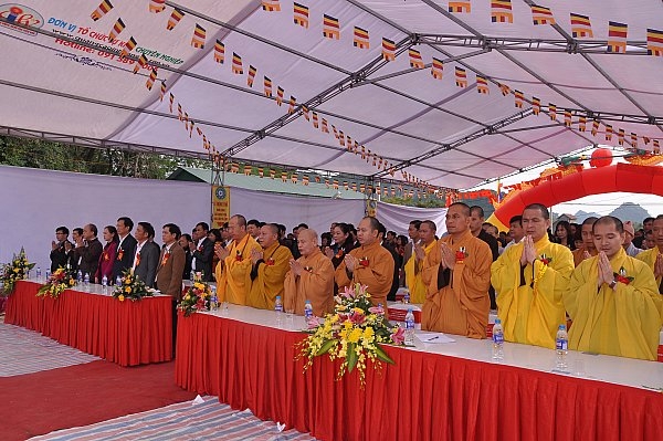 Thầy Thích Trúc Thái Minh tham dự lễ động thổ khởi công xây dựng chùa Trúc Lâm Tà Lùng.