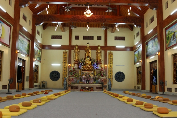 Thiền đường chùa Ba Vàng.