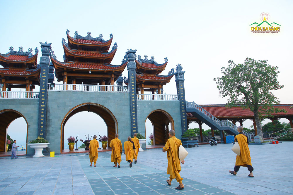 Chư Tăng chùa Ba Vàng triển khai công tác chuẩn bị cho đại Lễ giỗ Tổ 