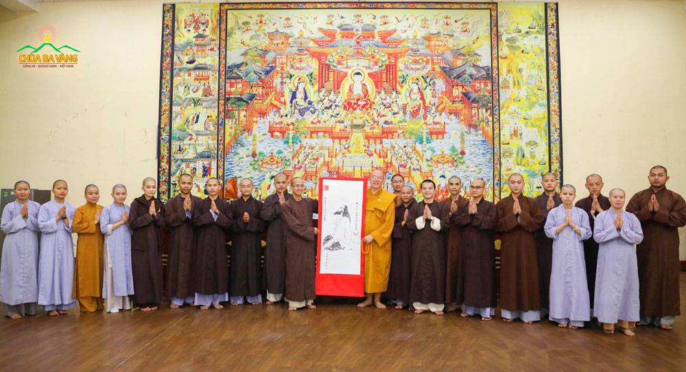 Trường Trung cấp Phật học có chuyến thăm tại chùa Ba Vàng