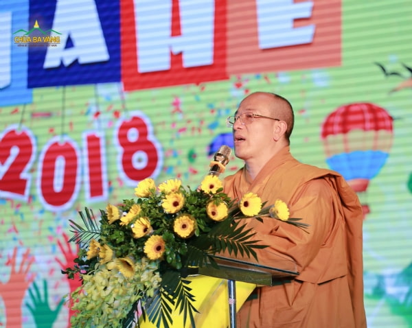 Sư Phụ Thích Trúc Thái Minh quang lâm, thông báo chính thức khai mạc Khóa tu mùa hè chùa Ba Vàng 2018 - lần 1.