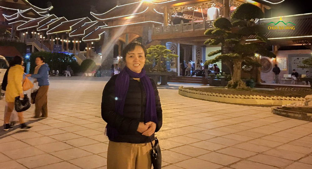 Cô Nguyễn Thị Thao trong buổi tu học định kỳ mồng 8 hàng tháng