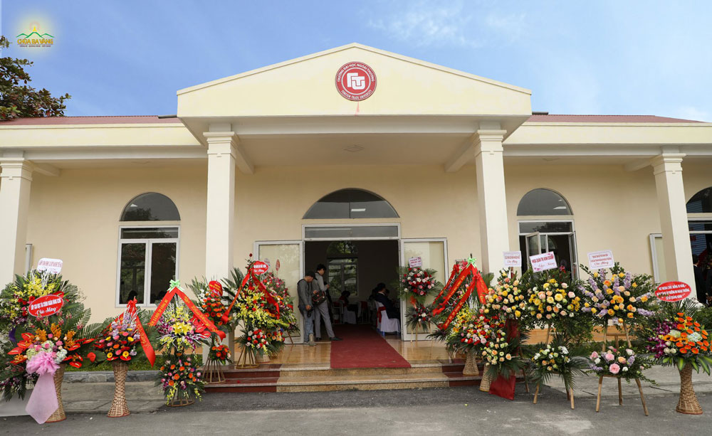 Khu nhà đa năng - công trình được chùa Ba Vàng dành tặng cho Trường Đại học Ngoại thương - cơ sở Quảng Ninh 