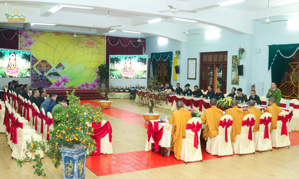 Chùa Ba Vàng tổ chức buổi họp bàn giữa Ban An ninh của chùa cùng với đại diện công an thành phố Uông Bí