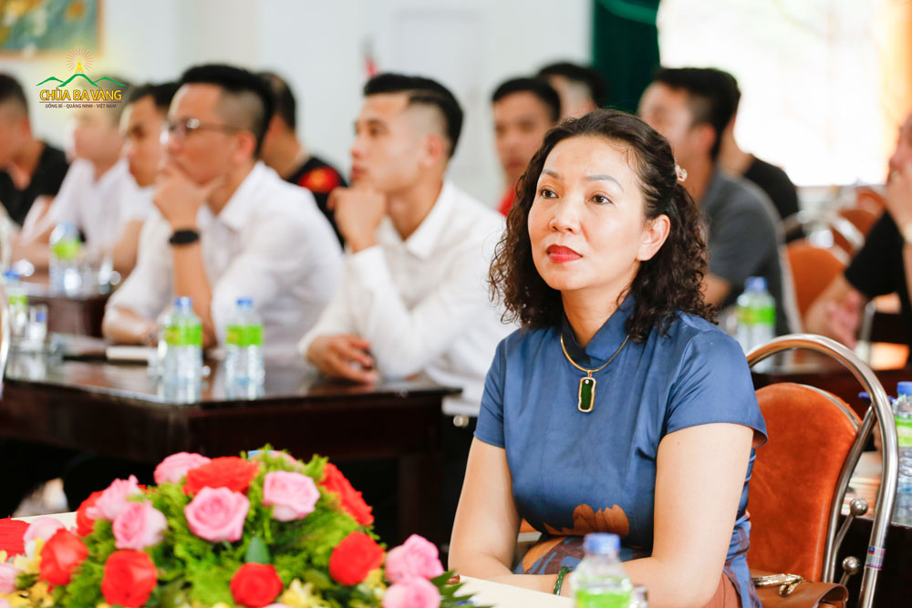 Bà Đoàn Tuyết Lan - Chủ tịch HĐQT Công ty Khách sạn Hồng Vận
